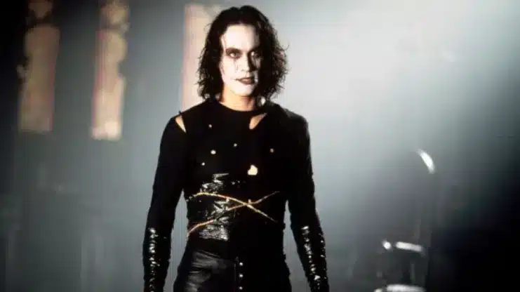 La película del cuervo, La comedia de James O'Barr, La maldición del cuervo, El ascenso del cuervo, La tragedia de Brandon Lee