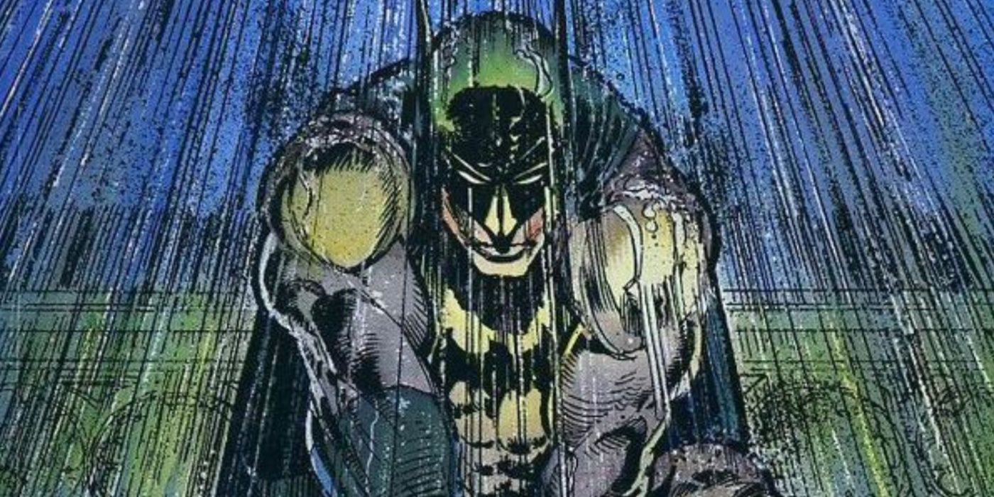 Batman encaramado sobre una gárgola bajo la lluvia con una portada gótica.