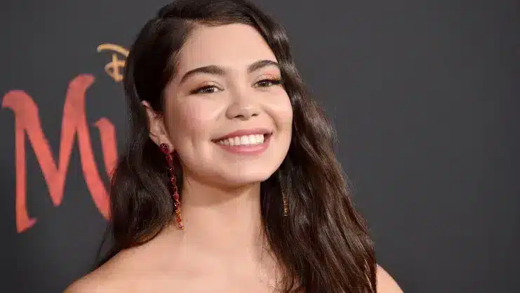 ‘Vaiana 2’: Auli’i Cravalho Confirms Voice for Dwayne Johnson’s Sequel