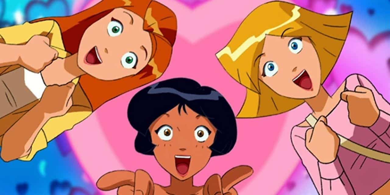 ¡Sam, Alex y Clover lucen emocionados en Totally Spies!