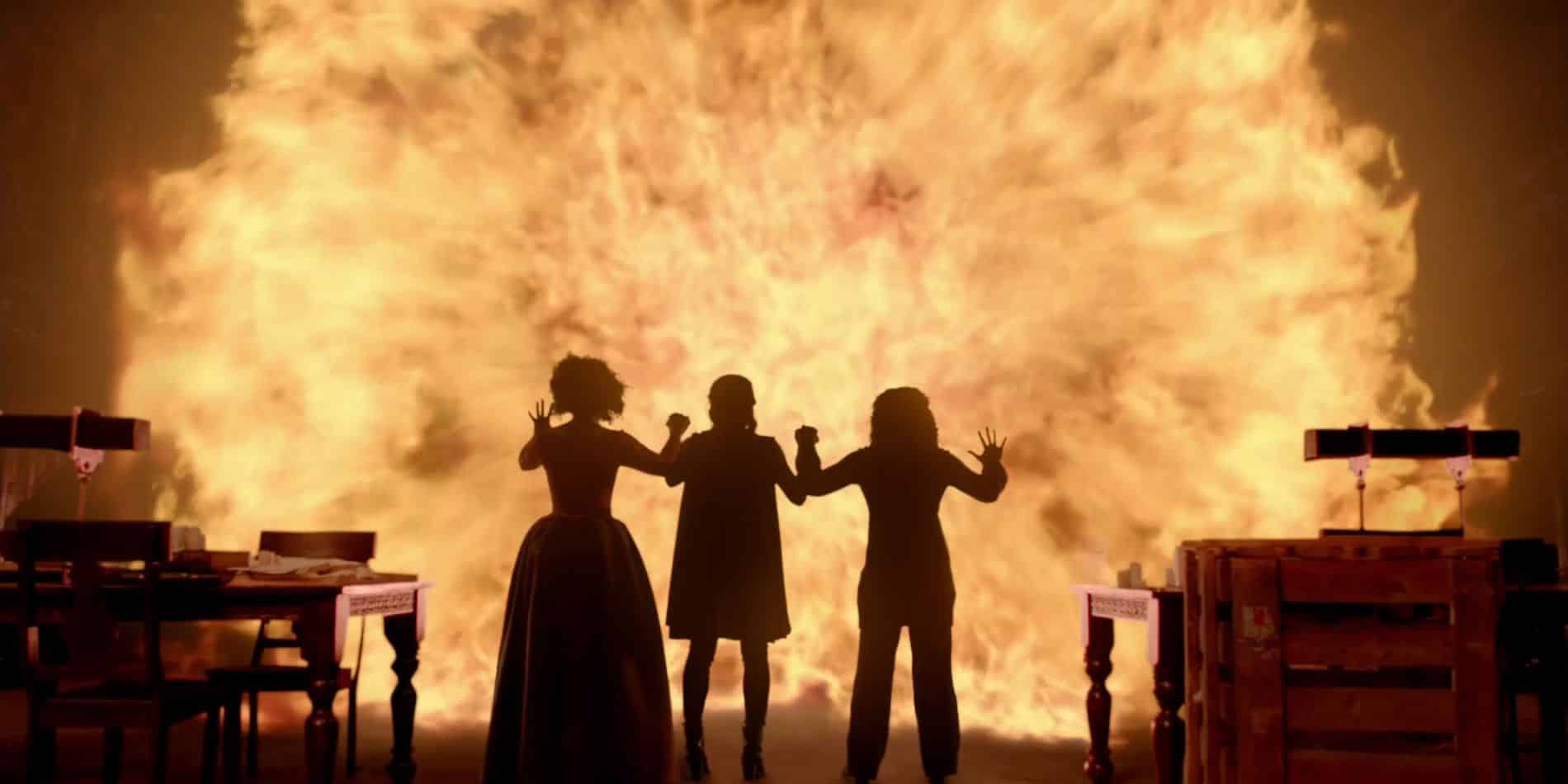 Beatrice, Bonnie y Sheila Bennett luchan contra los fuegos del infierno en The Vampire Diaries