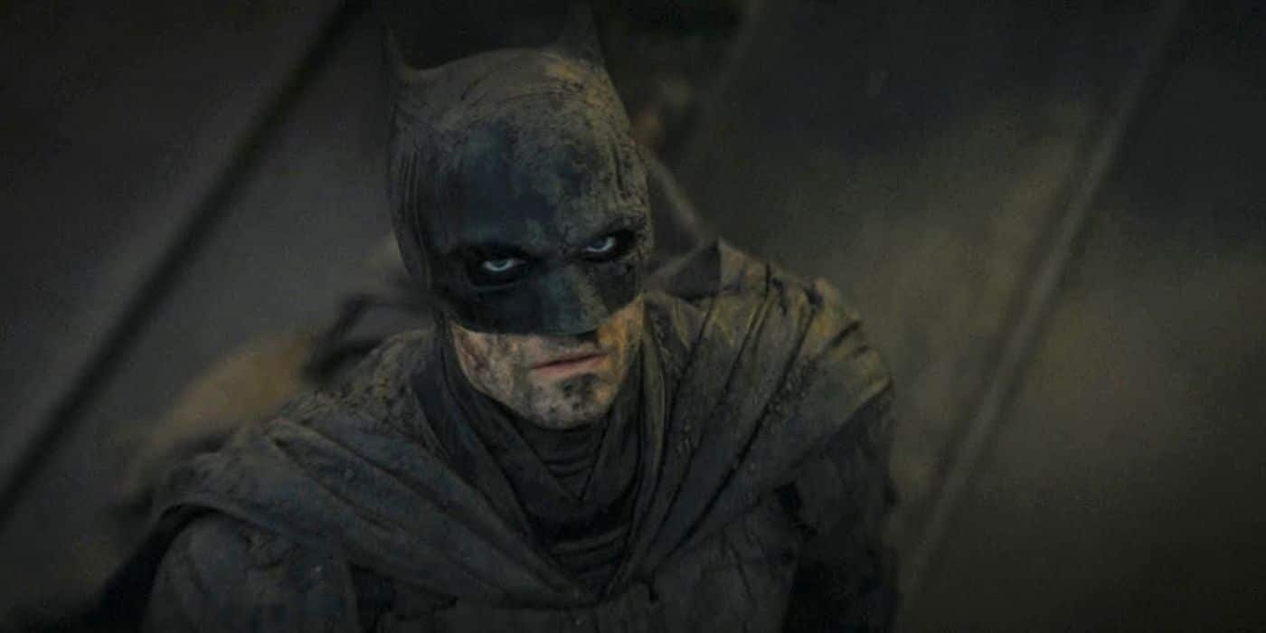 El Caballero Oscuro está cubierto de barro e inundaciones al final de The Batman.