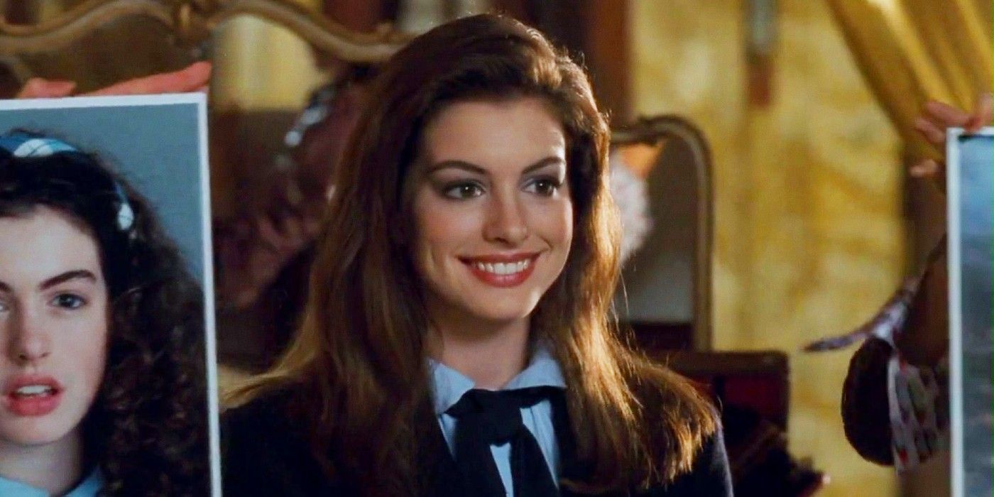 Mia (Anne Hathaway) de Princess Diaries sonríe tras su cambio de imagen