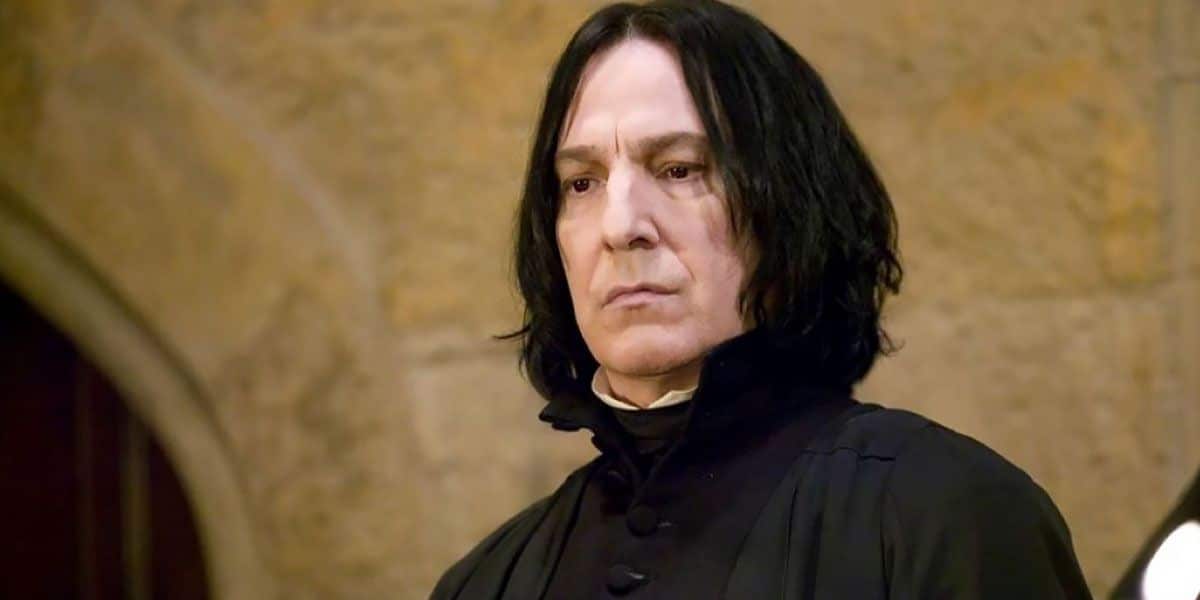 Alan Rickman, severo como Severus Snape en Harry Potter