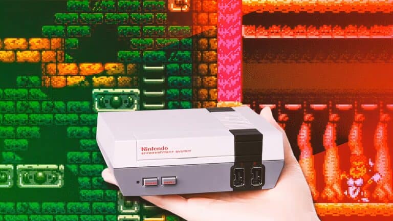 Una mano sostiene una NES frente a imágenes de nuevos juegos.
