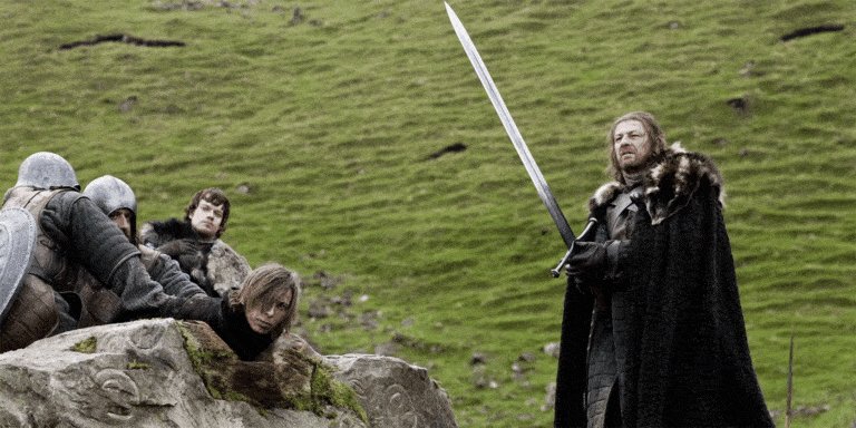 Ned Stark usa su helado de espada para una ejecución en Game of Thrones