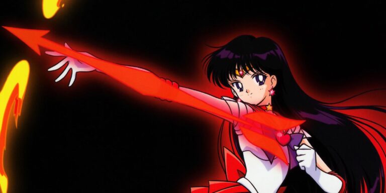 Sailor Mars targets his arrow in Sailor Moon.