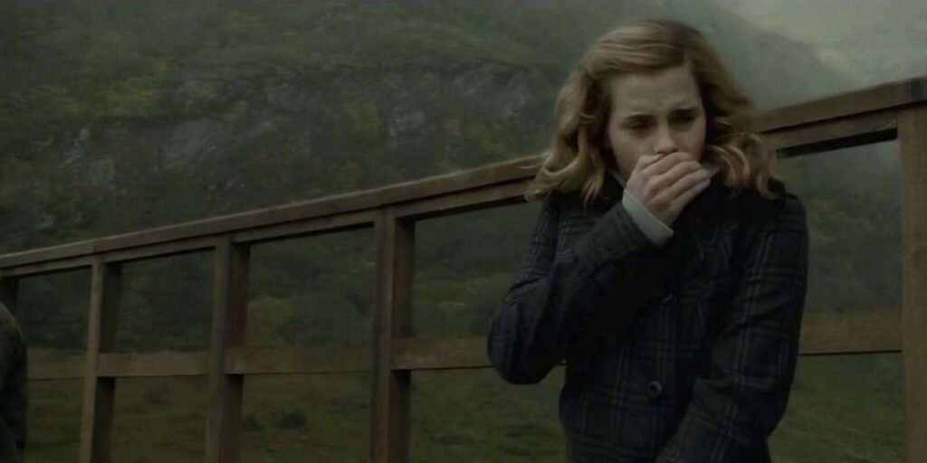 Hermione Granger throwing the charm of Confundus of Harry Potter and Prince in Half-Sang
