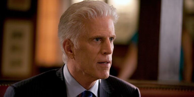 Ted Danson como George está aburrido hasta la muerte.