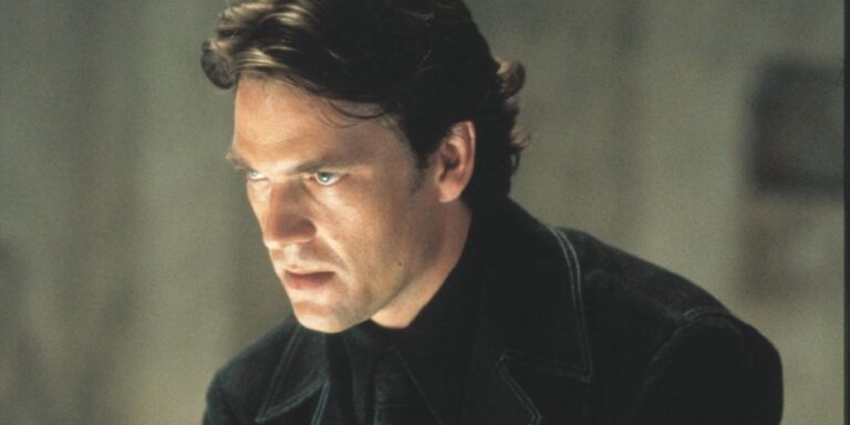 Dougray Scott as Sean Ambrose in Mission Impossible 2