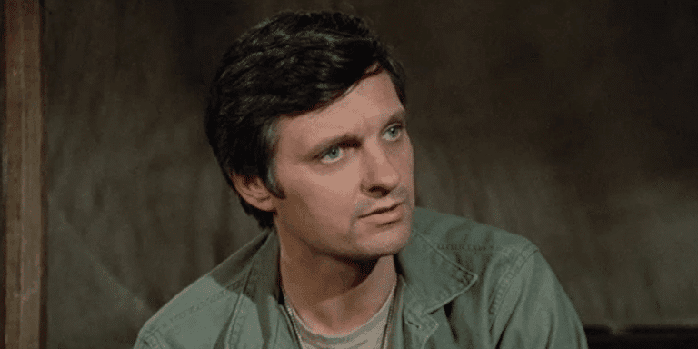 10 classic sitcoms that have aged badly