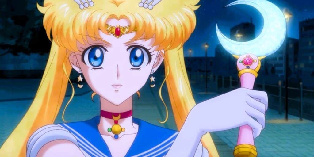 Sailor Moon Crystal Anime's Usagi se ha vuelto y sosteniendo el palo de la luna en cristal