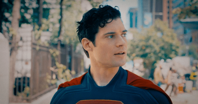 Superman regresa con una inesperada escena postcredit, un guiño para el futuro de la DCU o solo una broma más