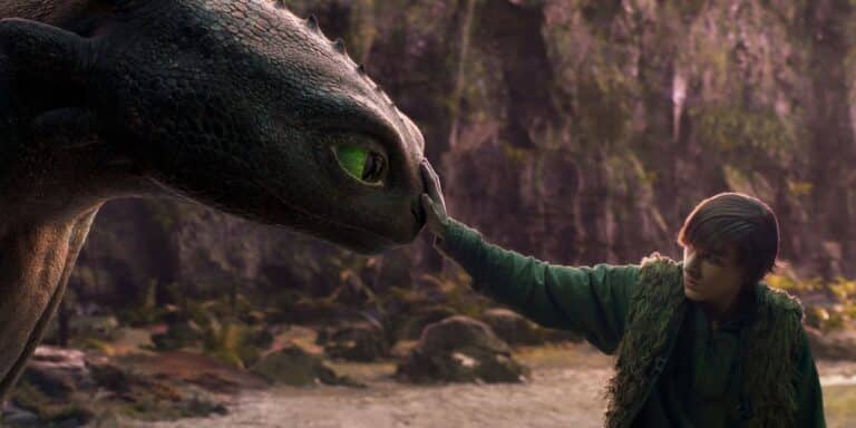 Hiccup touch Krokmou on the nose in how to train your dragon