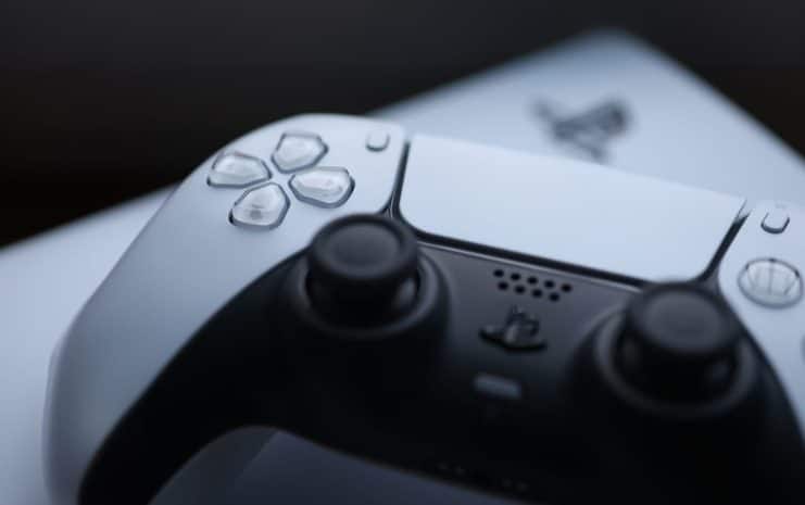 How strong is the online community of every console in Mexico?